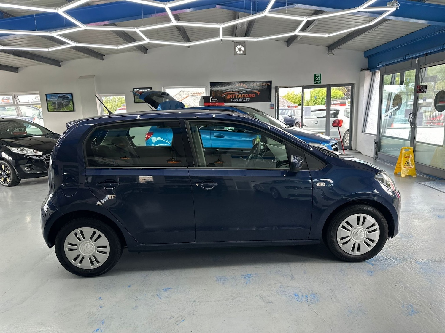 Used Volkswagen up! 2015 for sale - 77157270: Photo 3