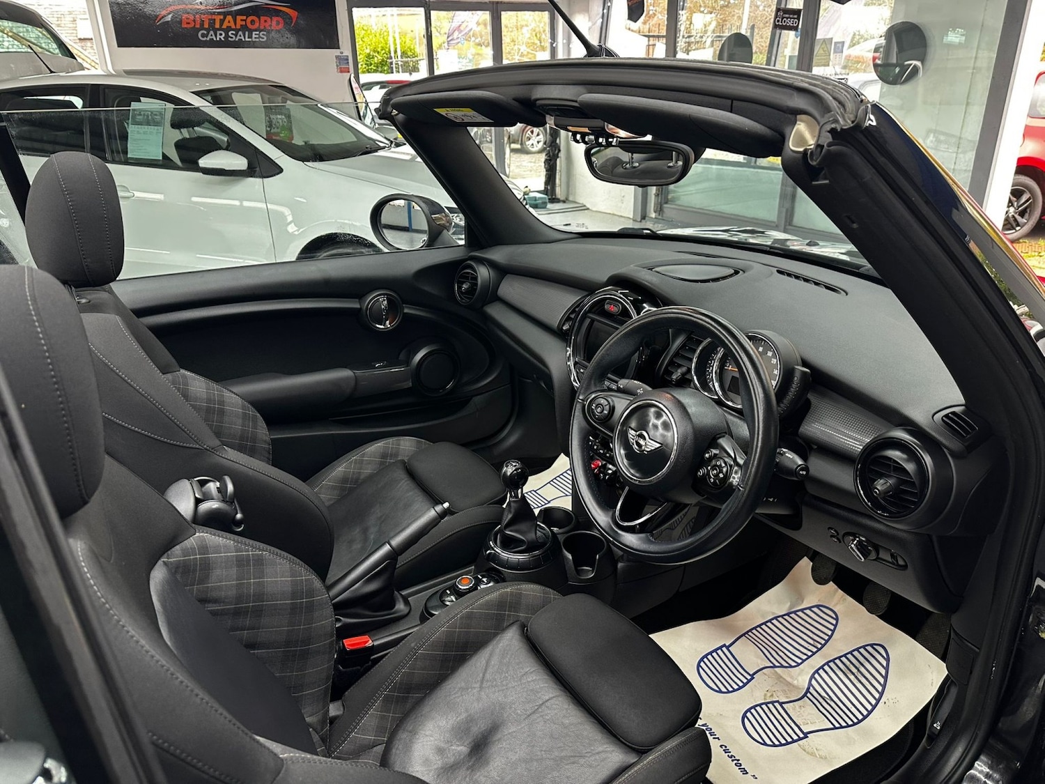 Used MINI Convertible 2016 for sale - 76911127: Photo 19