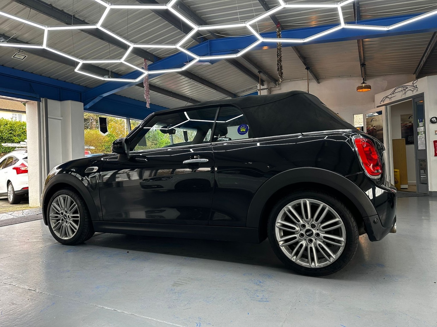 Used MINI Convertible 2016 for sale - 76911127: Photo 8