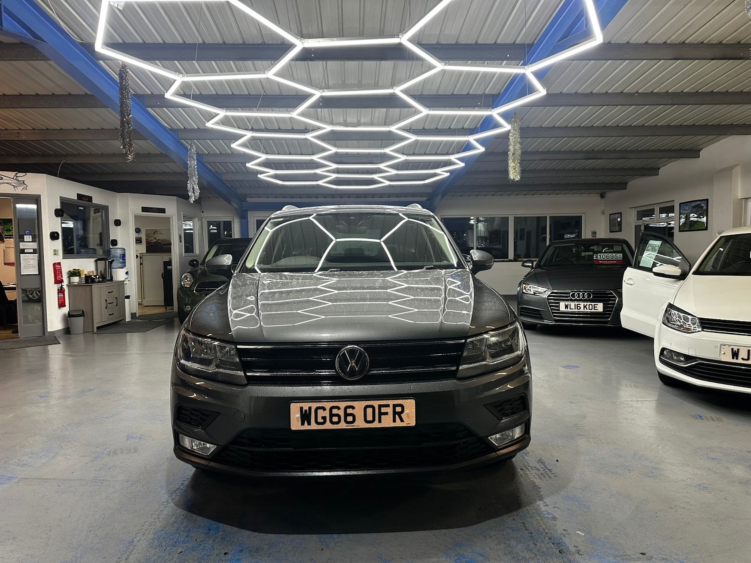 Used Volkswagen Tiguan 2016 for sale - 76974472: Photo 1
