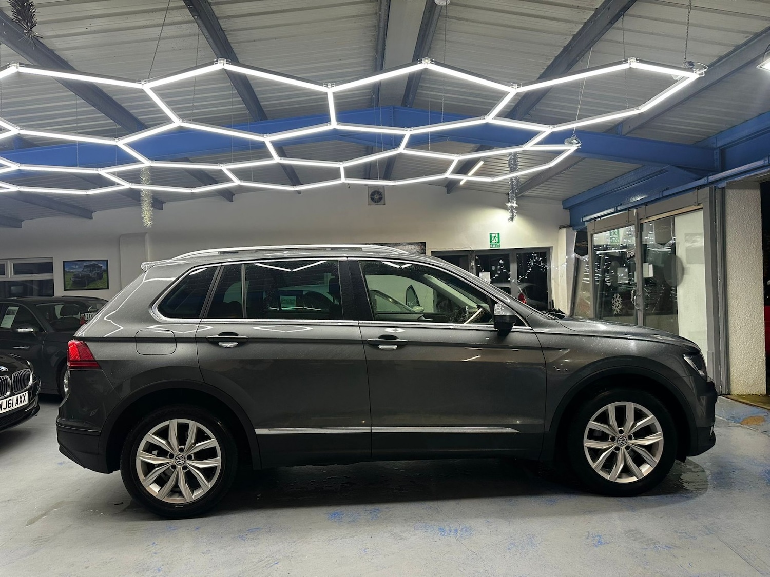 Used Volkswagen Tiguan 2016 for sale - 76974472: Photo 4