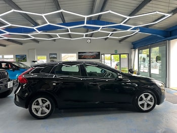 Used Volvo V40 2012 for sale - 79531683: Photo