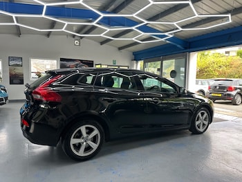 Used Volvo V40 2012 for sale - 79531683: Photo
