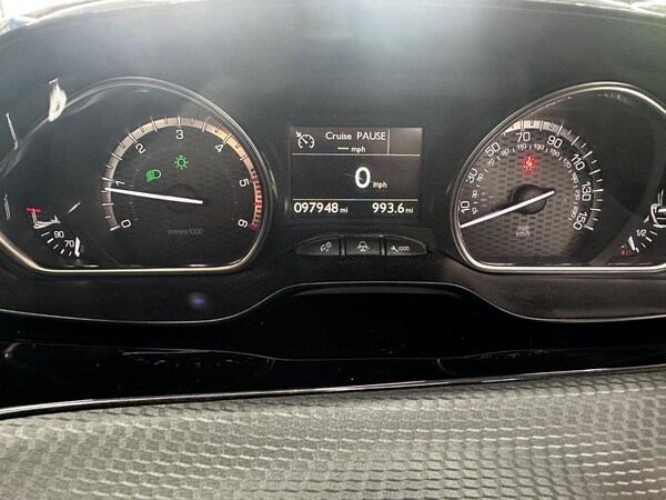Used Peugeot 2008 2016 for sale - 76186841: Photo 17