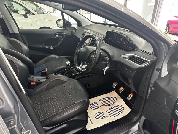 Used Peugeot 2008 2016 for sale - 76186841: Photo 18