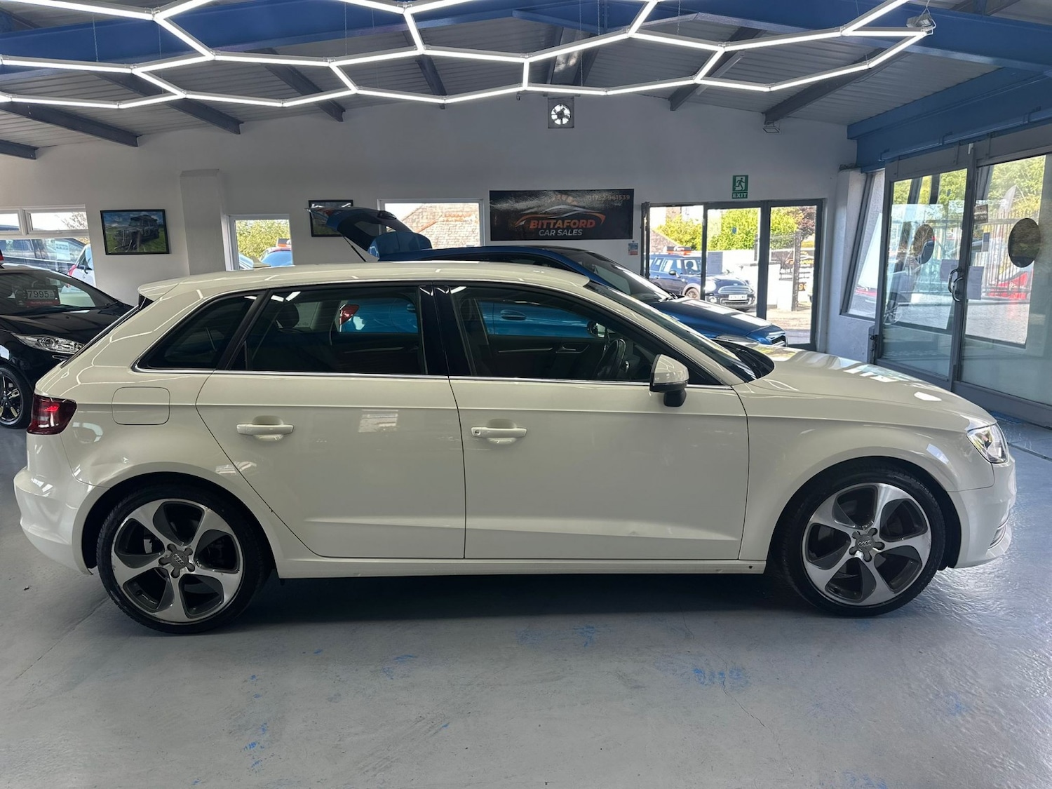 Used Audi A3 2014 for sale - 76510959: Photo 3