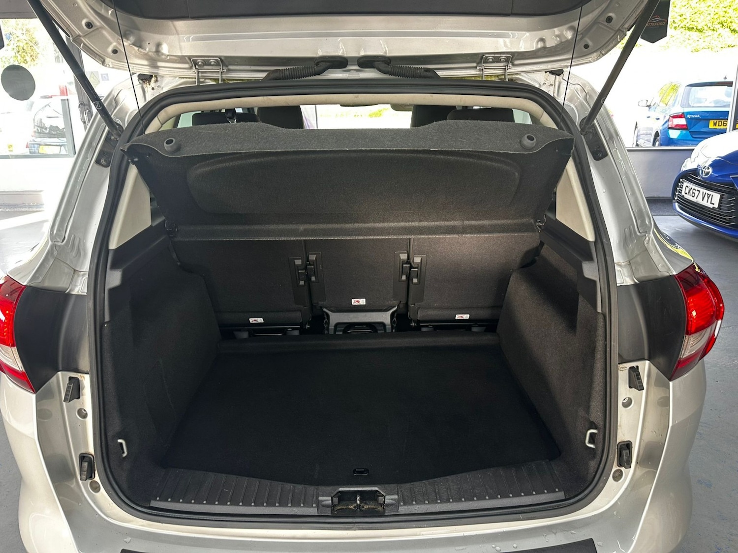 Used Ford C-Max 2016 for sale - 76571172: Photo 10