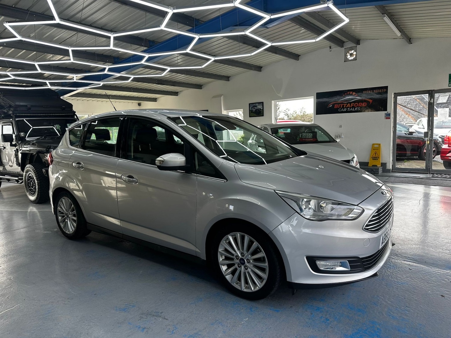 Used Ford C-Max 2016 for sale - 76571172: Photo 2