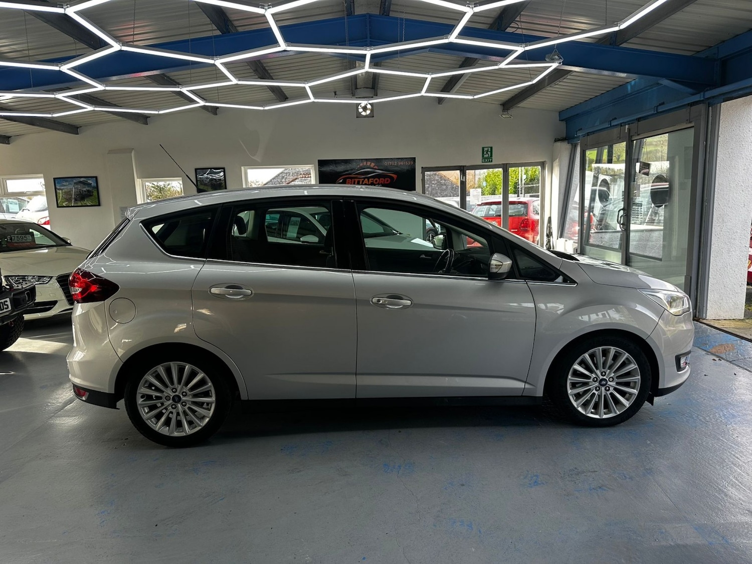Used Ford C-Max 2016 for sale - 76571172: Photo 3