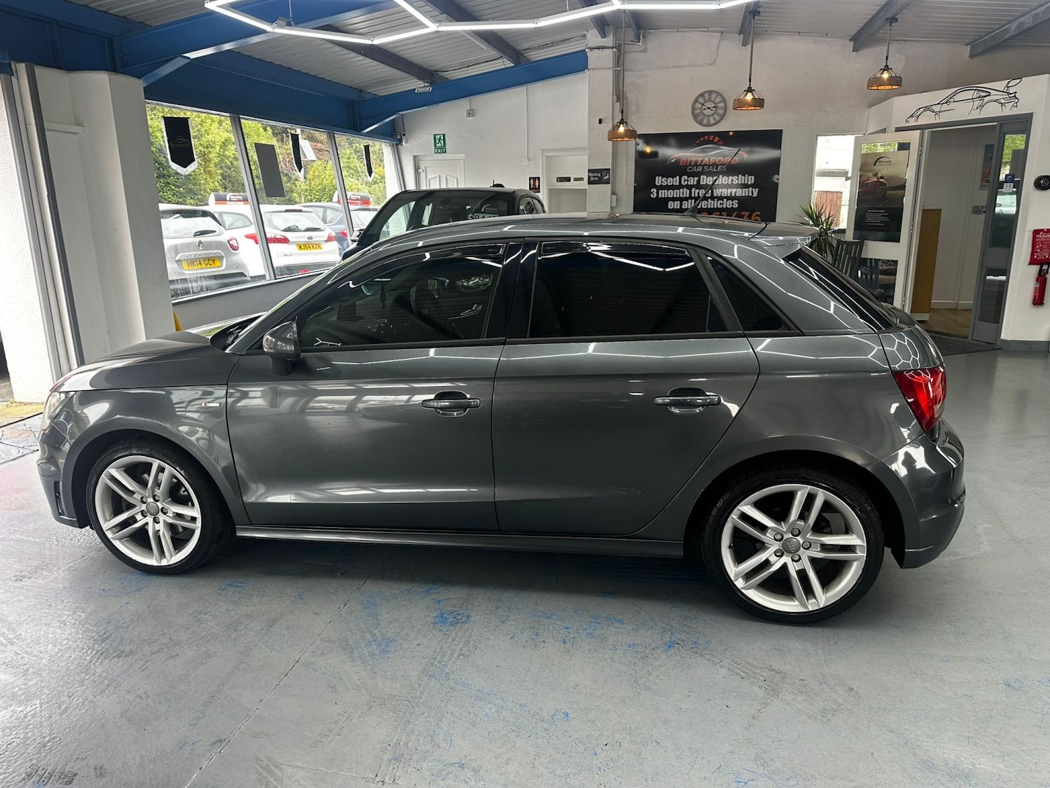 Used Audi A1 2013 for sale - 76510946: Photo 8