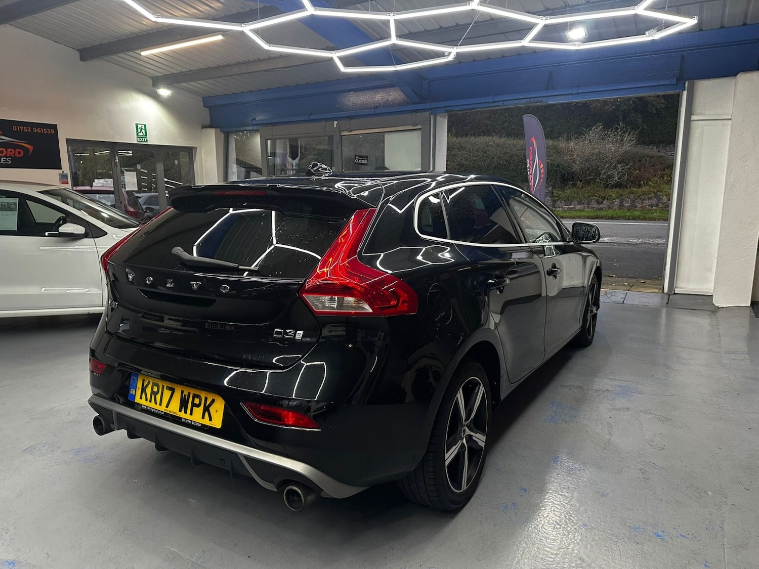 Used Volvo V40 2017 for sale - 76643441: Photo 5