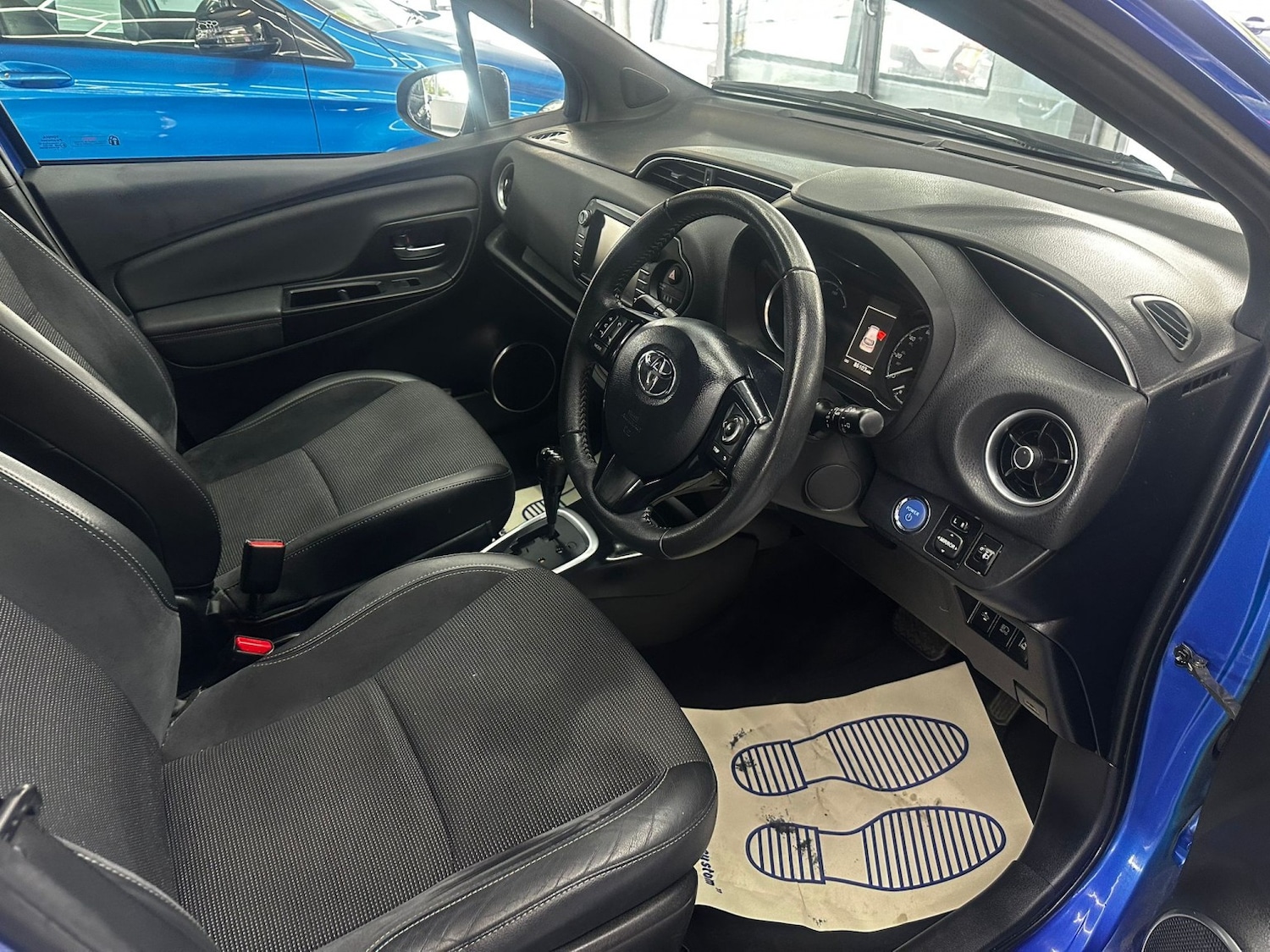 Used Toyota Yaris 2018 for sale - 76769661: Photo 11