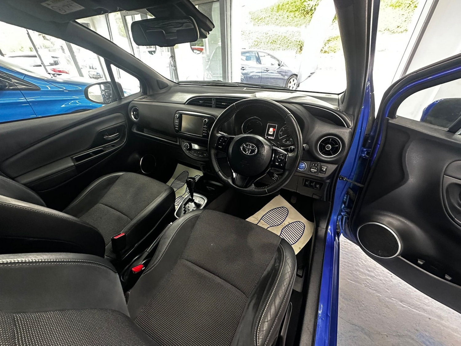 Used Toyota Yaris 2018 for sale - 76769661: Photo 18