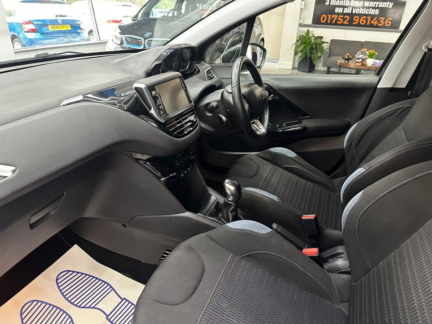 Used Peugeot 208 2014 for sale - 76418297: Photo 11