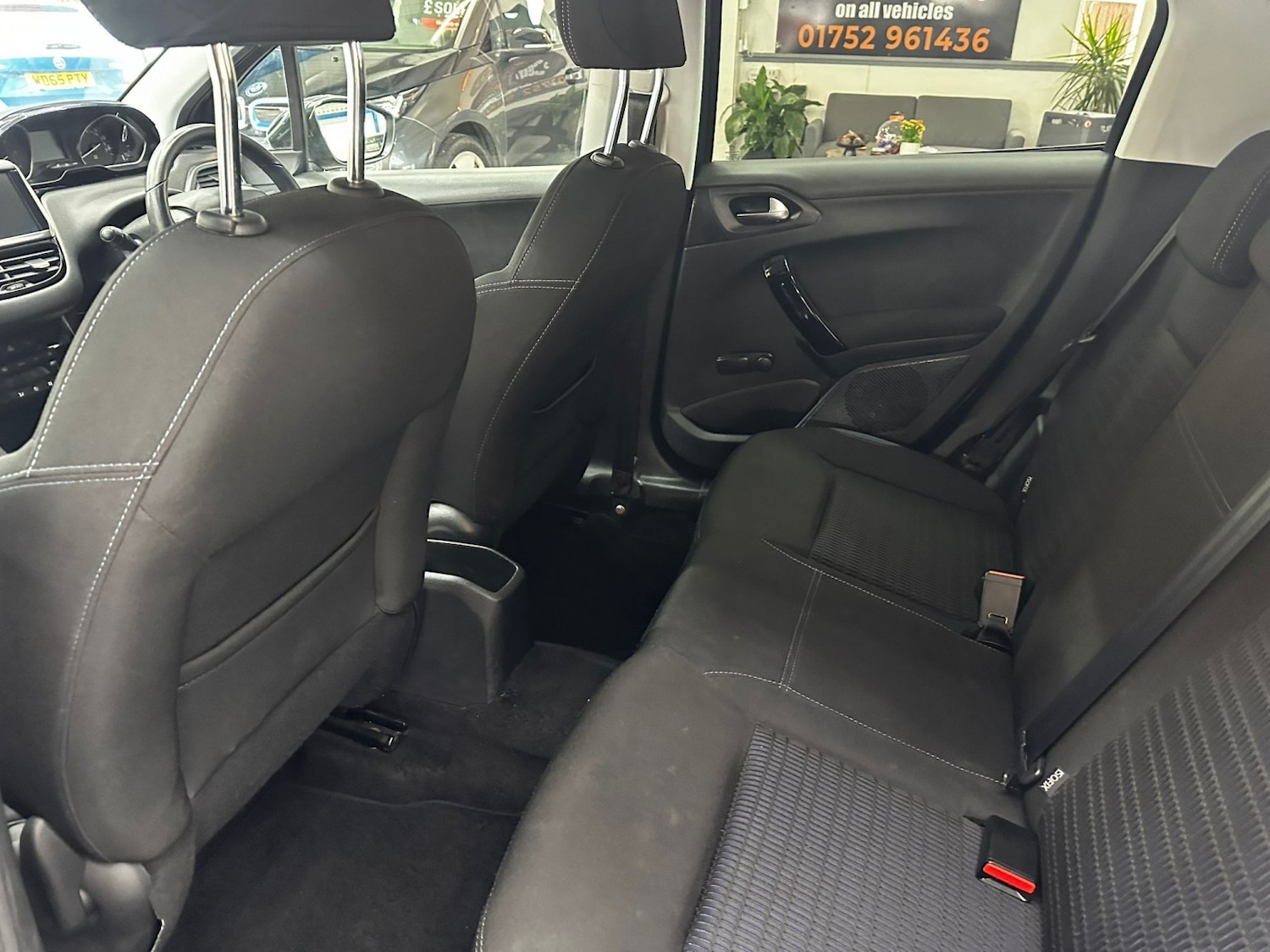 Used Peugeot 208 2014 for sale - 76418297: Photo 12