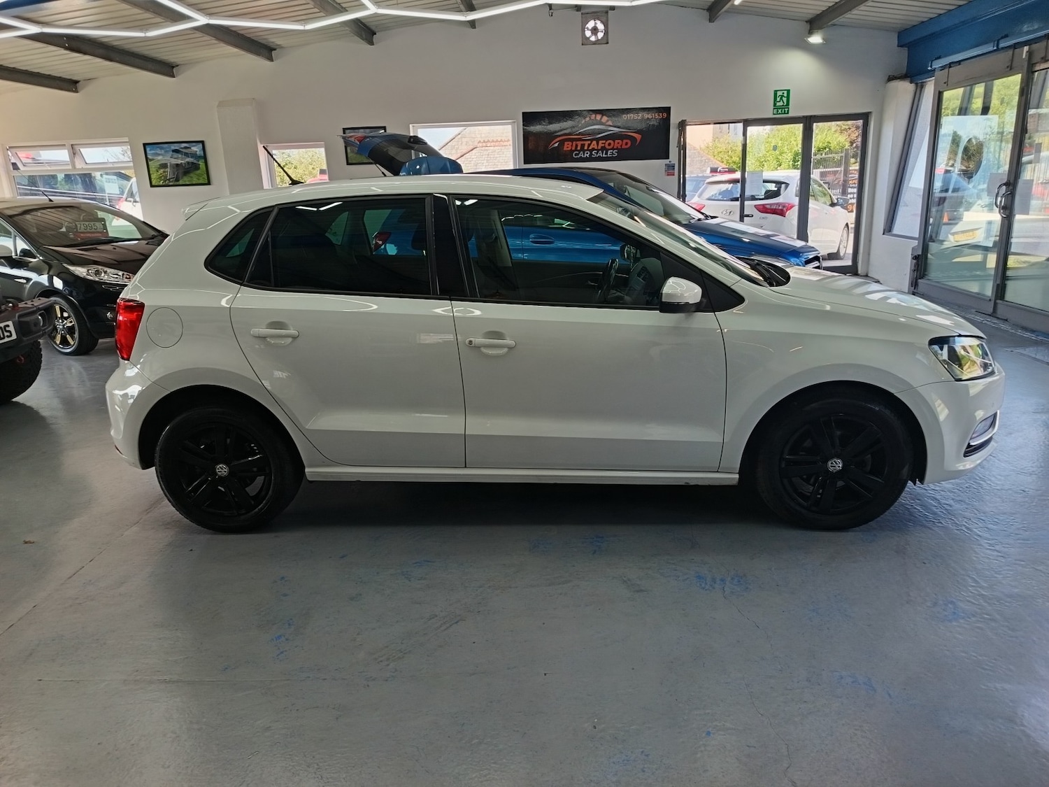 Used Volkswagen Polo 2017 for sale - 76510986: Photo 3