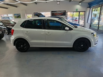 Used Volkswagen Polo 2017 for sale - 76510986: Photo