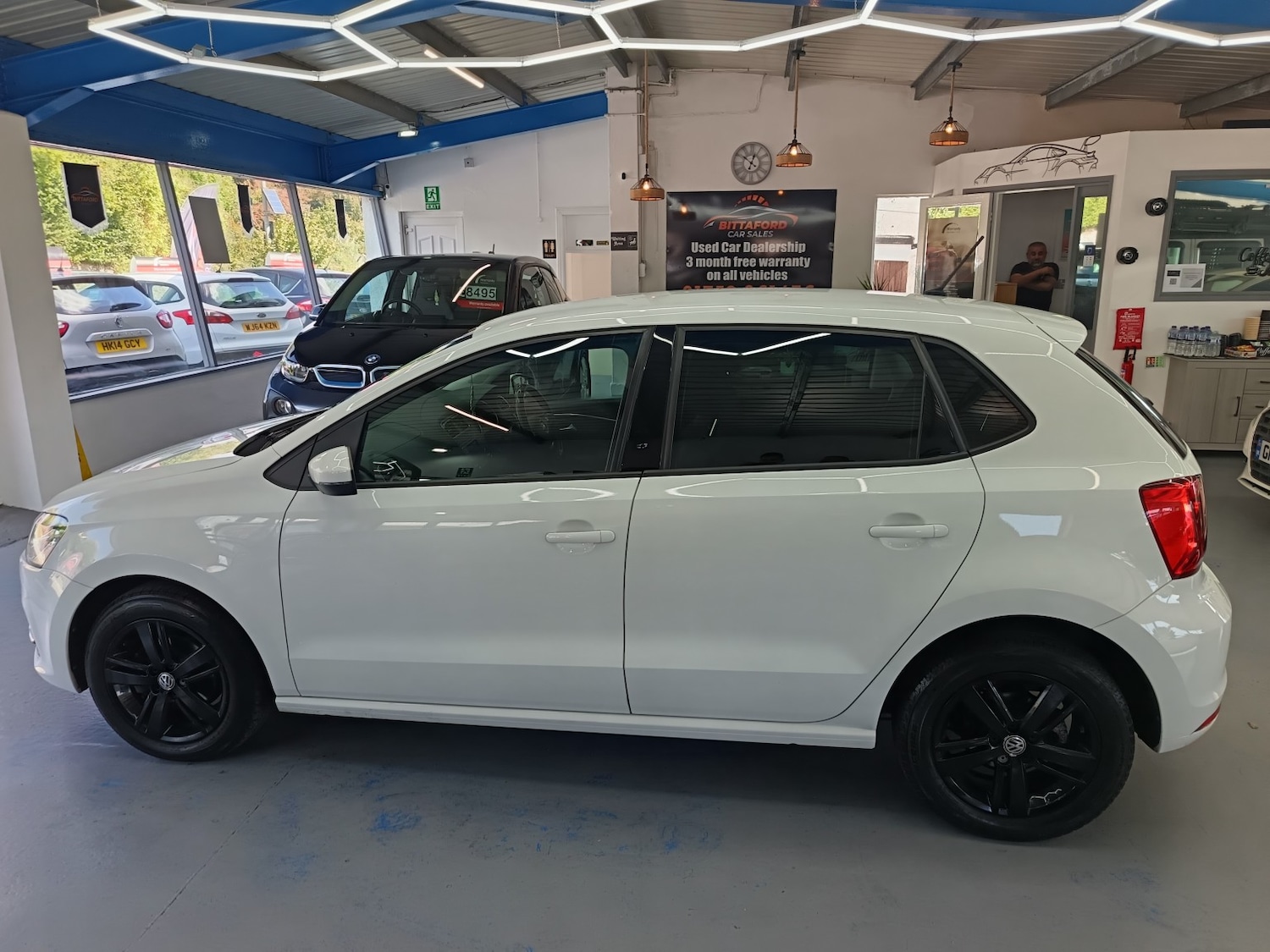 Used Volkswagen Polo 2017 for sale - 76510986: Photo 9