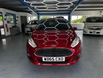 2015 - 1.0 T EcoBoost Titanium X 5-Door