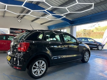 Used Volkswagen Polo 2014 for sale - 79029978: Photo