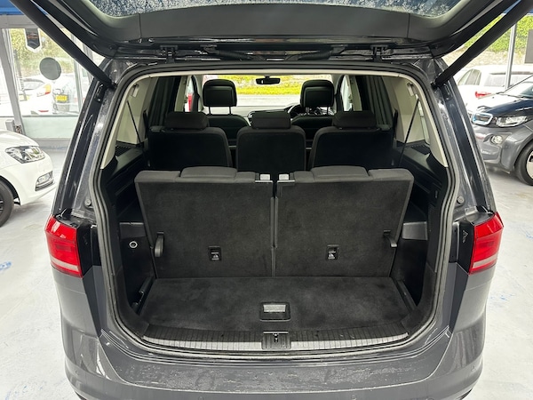 Used Volkswagen Touran 2017 for sale - 76253003: Photo 11