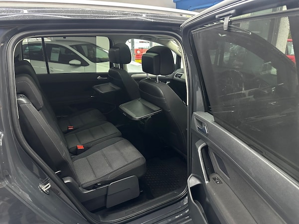 Used Volkswagen Touran 2017 for sale - 76253003: Photo 13