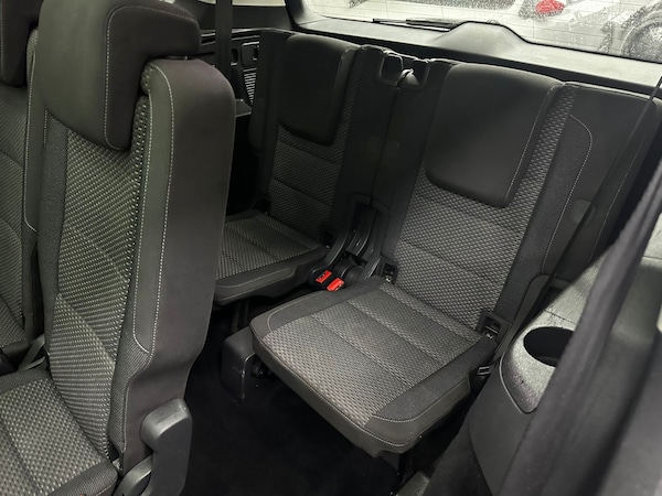 Used Volkswagen Touran 2017 for sale - 76253003: Photo 14