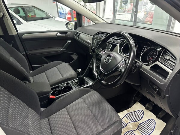 Used Volkswagen Touran 2017 for sale - 76253003: Photo 16