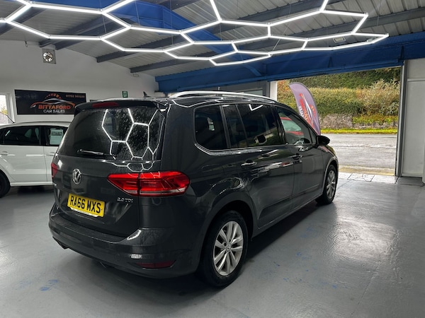 Used Volkswagen Touran 2017 for sale - 76253003: Photo 5