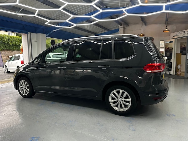 Used Volkswagen Touran 2017 for sale - 76253003: Photo 8