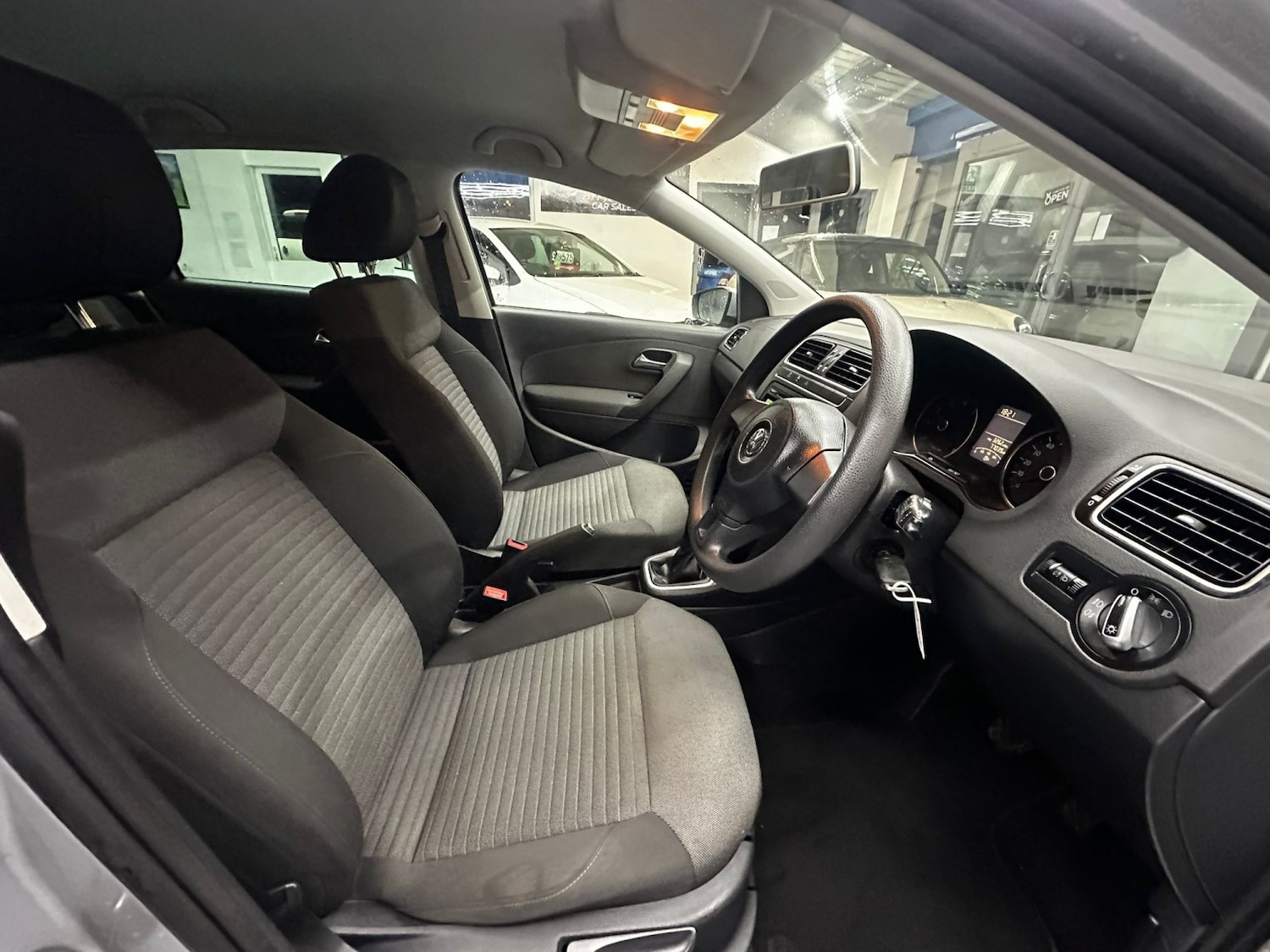 Used Volkswagen Polo 2012 for sale - 77438442: Photo 15