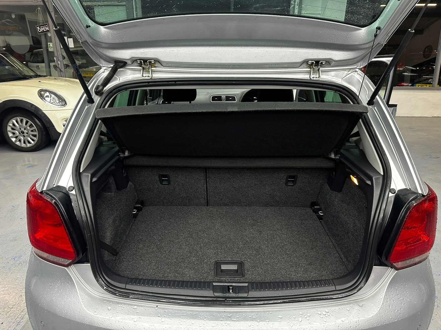 Used Volkswagen Polo 2012 for sale - 77438442: Photo 8