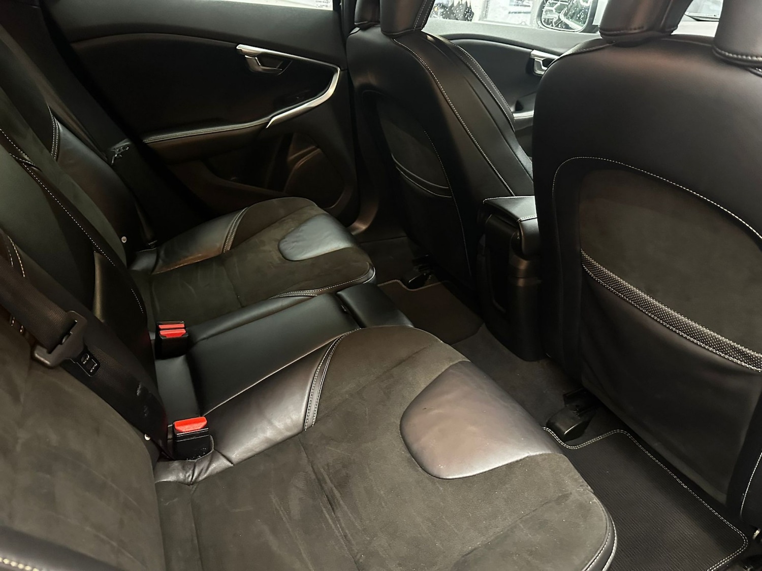 Used Volvo V40 2017 for sale - 77465667: Photo 10