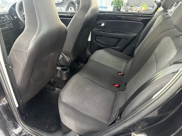 Used Volkswagen up! 2015 for sale - 76225328: Photo 11
