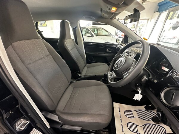 Used Volkswagen up! 2015 for sale - 76225328: Photo 14