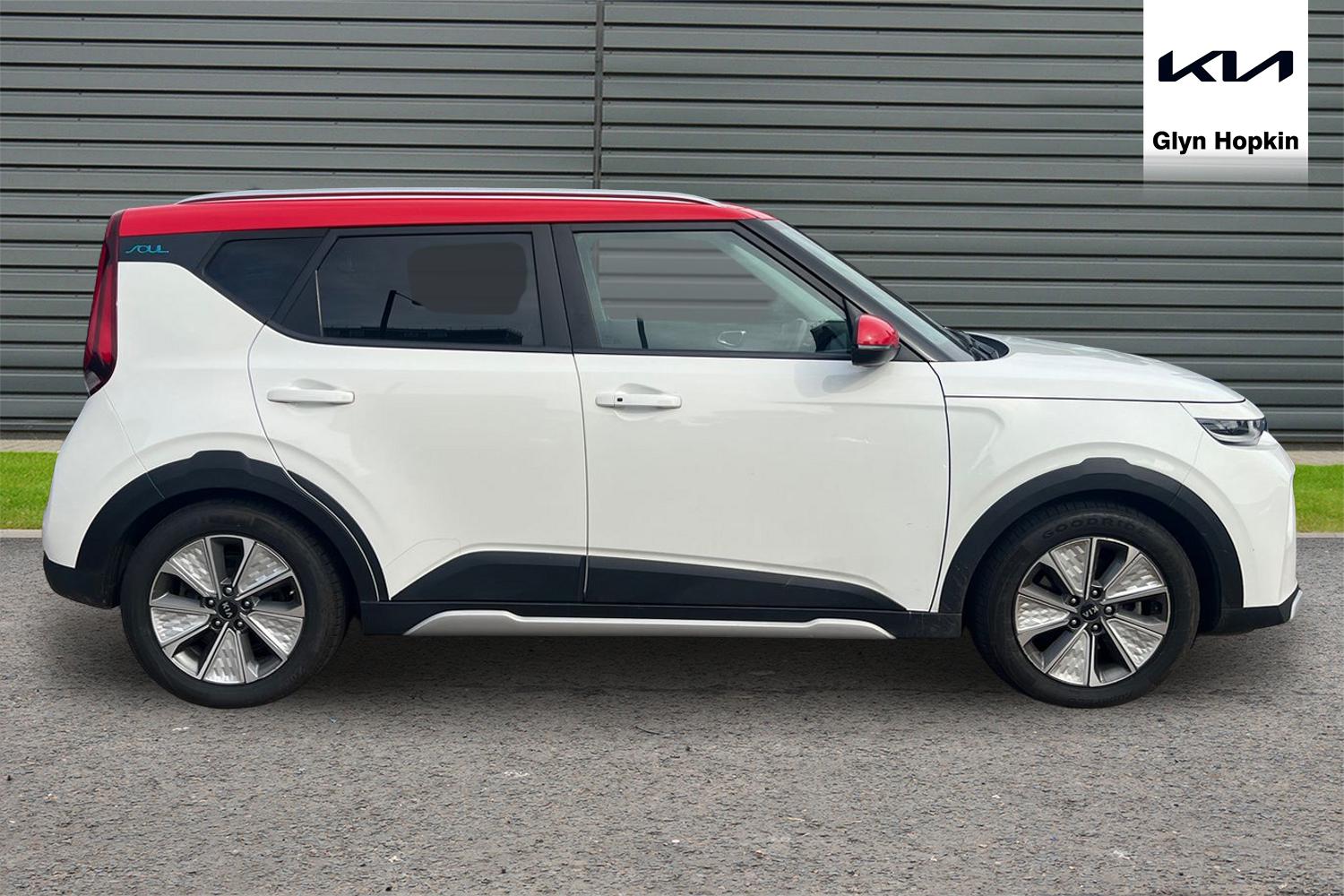 Used Kia Soul 2021 for sale - 75751395: Photo 2