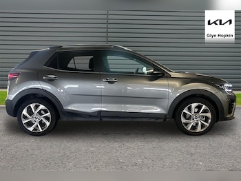 Used Kia Stonic 2024 for sale - 76112363: Photo