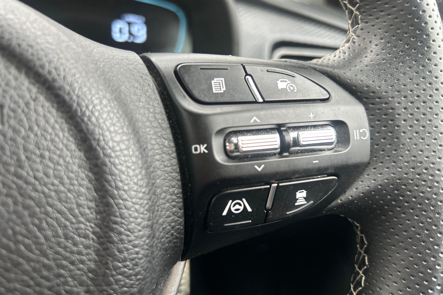 Used Kia Stonic 2024 for sale - 76390080: Photo 22