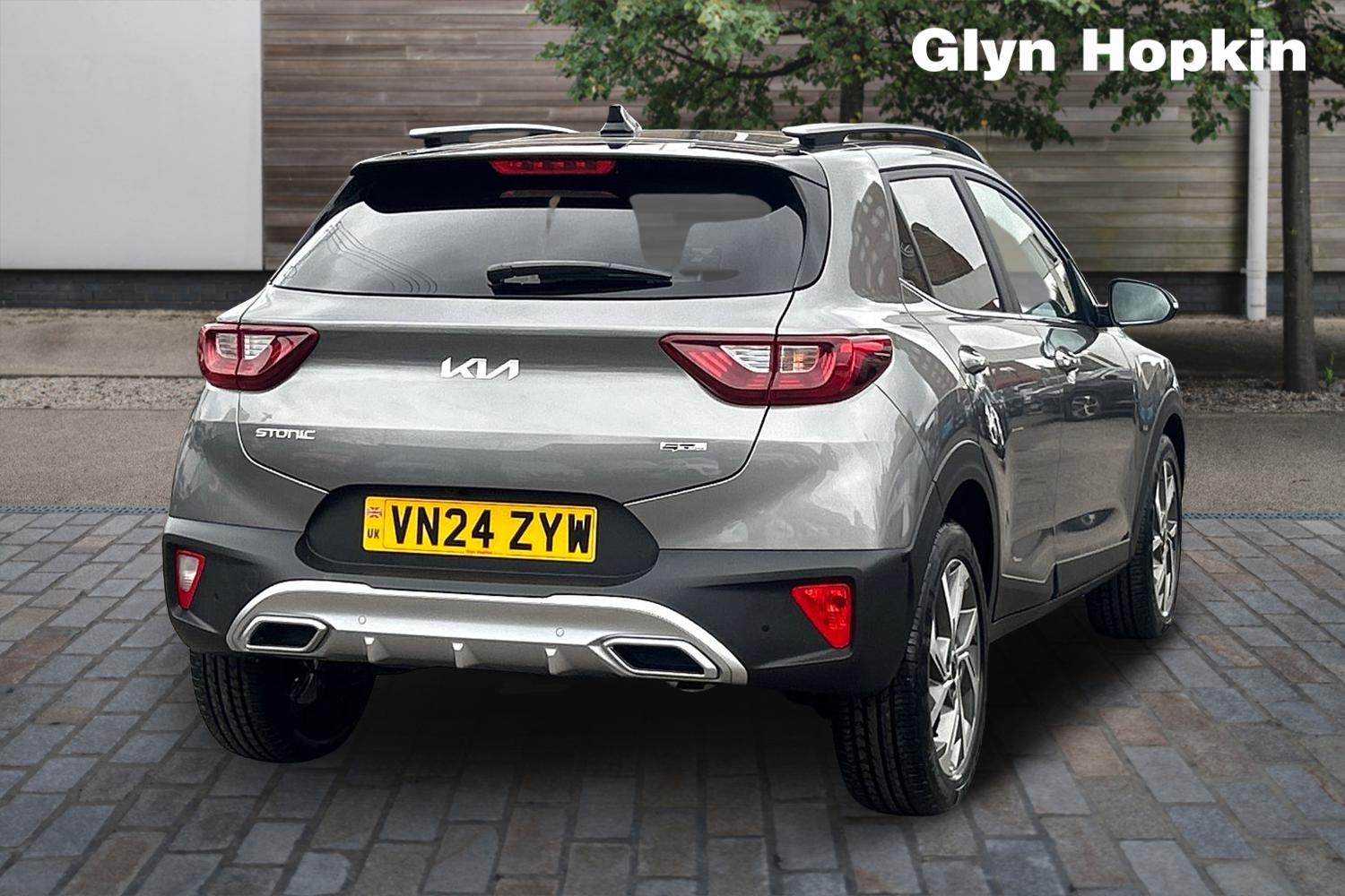 Used Kia Stonic 2024 for sale - 76390080: Photo 3