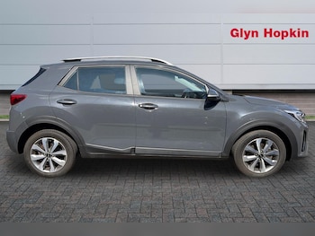 Used Kia Stonic 2023 for sale - 78936540: Photo
