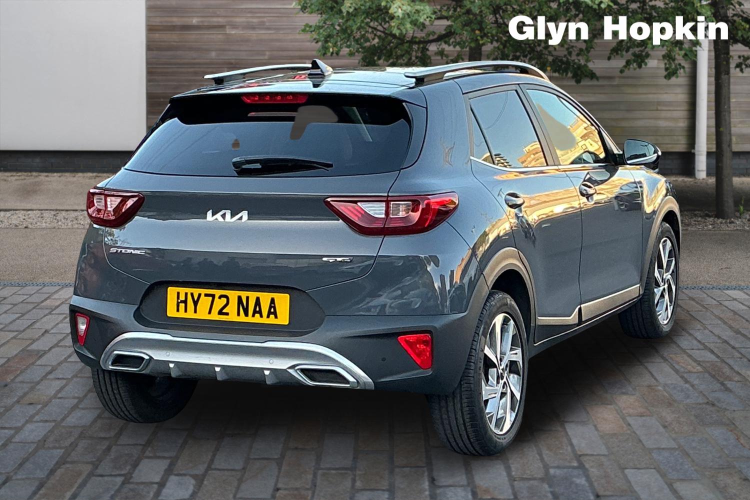 Used Kia Stonic 2022 for sale - 76384447: Photo 3