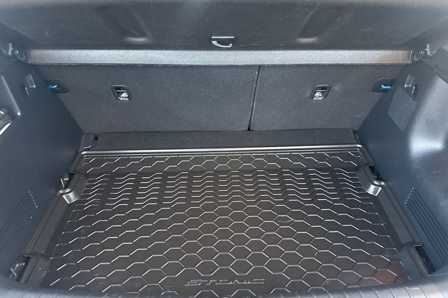 Used Kia Stonic 2023 for sale - 77256472: Photo 24