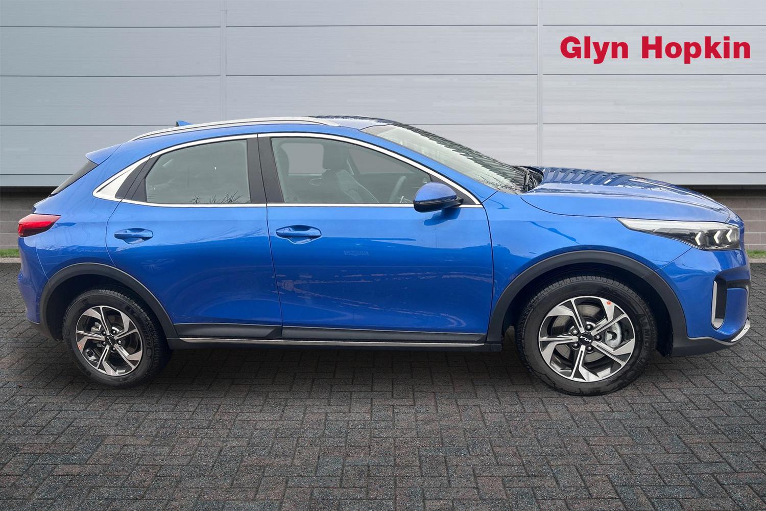 Used Kia XCeed 2025 for sale - 78172611: Photo 2