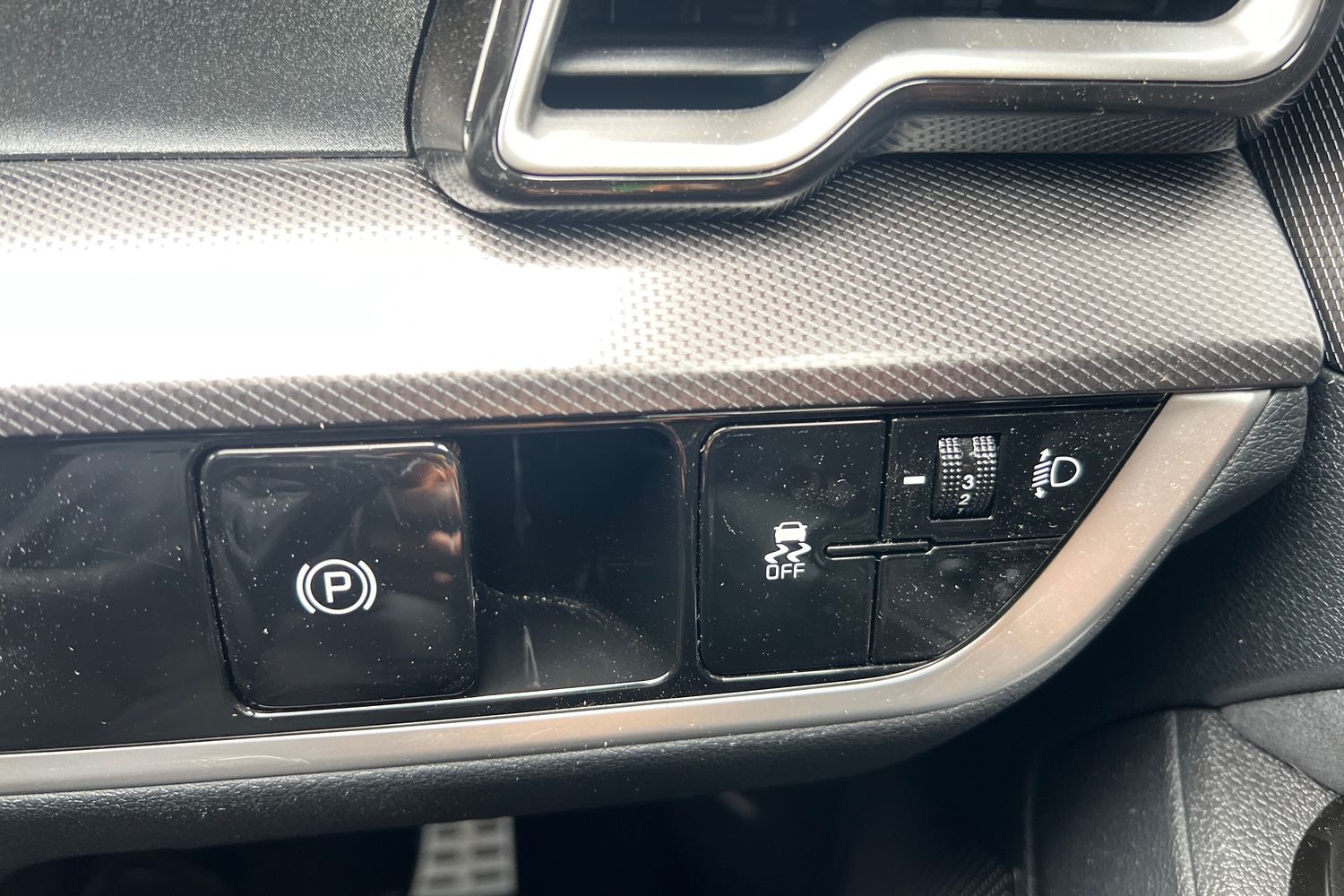 Vehicle 28