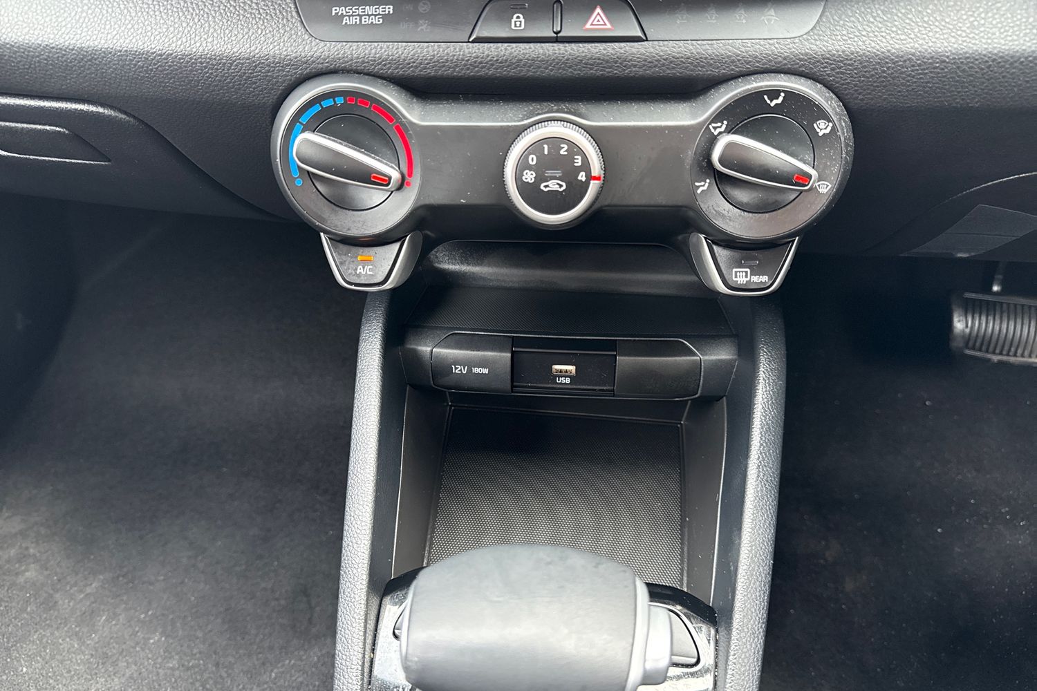 Used Kia Stonic 2025 for sale - 77339399: Photo 25