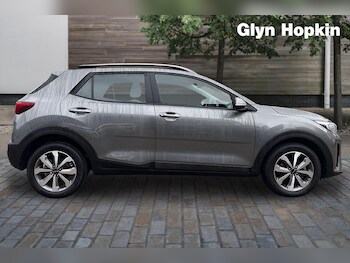 Used Kia Stonic 2025 for sale - 77339399: Photo