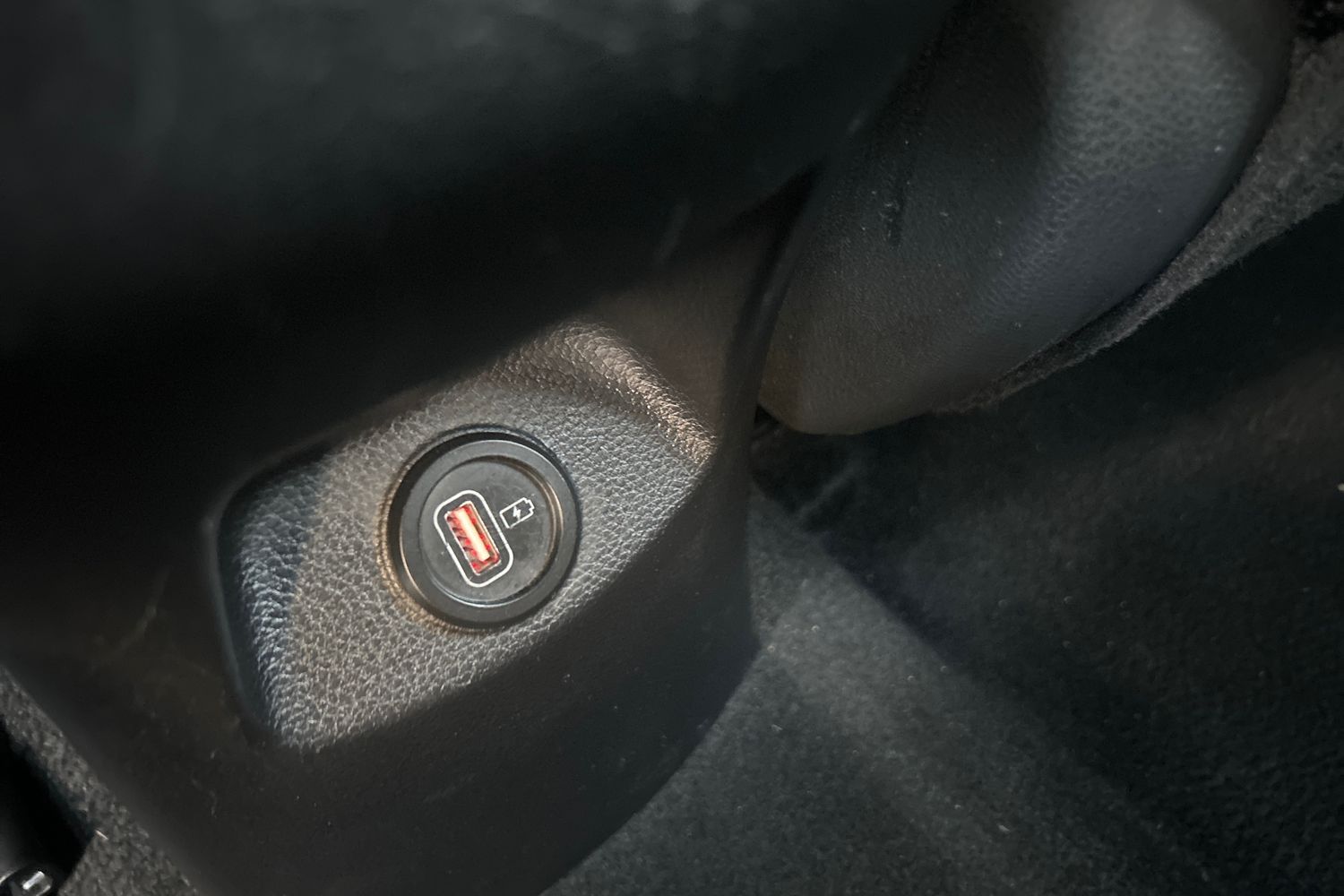 Used Kia Stonic 2024 for sale - 76709460: Photo 34