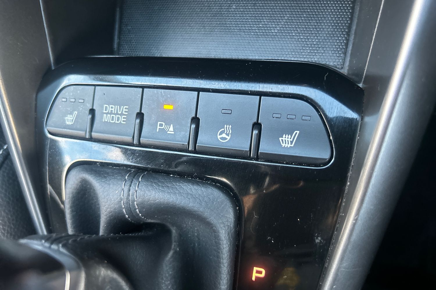 Used Kia Stonic 2024 for sale - 76709460: Photo 37