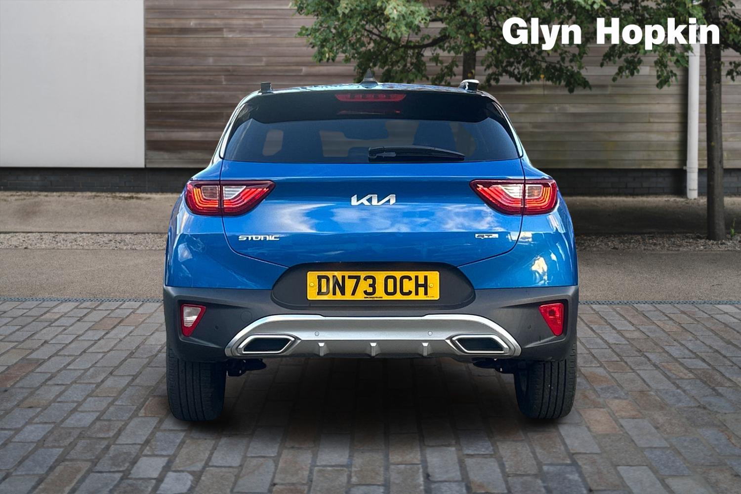 Used Kia Stonic 2024 for sale - 76709460: Photo 4