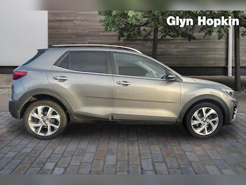 Used Kia Stonic 2024 for sale - 76709461: Photo